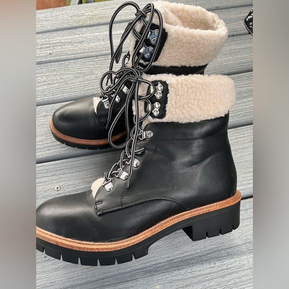 Mia Black and Cream Women's Lace-Up Boots Sherpa Size 10m - Picture 1 of 16